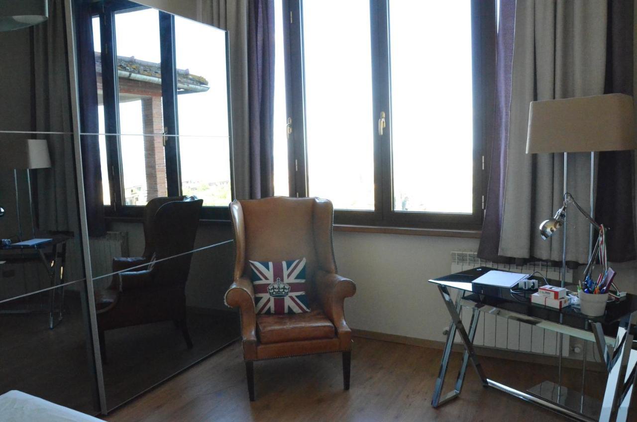 La Terrazza Sull'Alba Lägenhet Montalcino Exteriör bild